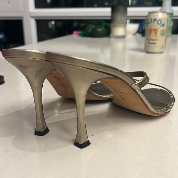 Manolo Blahnik strappy gold heels - Picture 3 of 4
